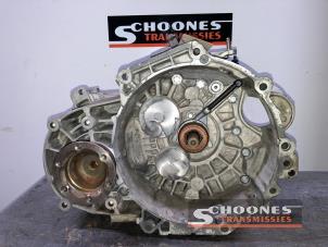 Gebruikte Versnellingsbak Volkswagen Passat Variant (3C5) 2.0 TDI 16V 140 Prijs € 472,50 Margeregeling aangeboden door Schoones Transmissies B.V.