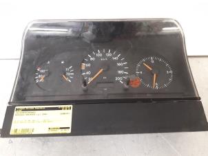 Begagnade Instrumentpanel Mercedes Sprinter 2t (901/902) 210D Pris på förfrågan erbjuds av Tijdeman Mercedes Onderdelen