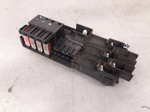 Begagnade Säkringsbox Mercedes ML II (164/4JG) 3.0 ML-280 CDI 4-Matic V6 24V Pris € 35,00 Marginaltabell erbjuds av Tijdeman Mercedes Onderdelen