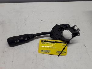 Gebruikte Schakelaar Stuurkolom (licht) Mercedes CLK (R208) 3.2 320 V6 18V Prijs € 33,00 Margeregeling aangeboden door Tijdeman Mercedes Onderdelen