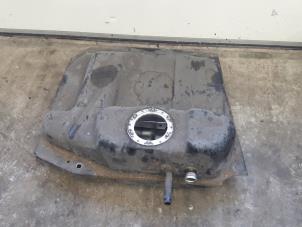 Gebruikte Tank Mercedes B (W245) 1.7 B-170 16V Prijs € 95,00 Margeregeling aangeboden door Tijdeman Mercedes Onderdelen