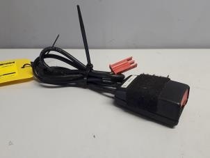 Begagnade Främre bältesspänne, vänster Mercedes B (W245) 1.5 B-150 16V Pris € 30,01 Marginaltabell erbjuds av Tijdeman Mercedes Onderdelen