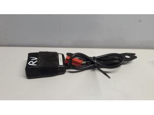 Begagnade Främre bältesspänne, höger Mercedes B (W245) 1.5 B-150 16V Pris € 30,01 Marginaltabell erbjuds av Tijdeman Mercedes Onderdelen