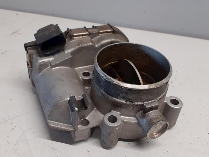 Spjällhus från en Mercedes-Benz CLK (C208) 2.0 200K Evo 16V 2000