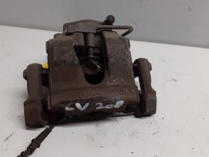 Begagnade Främre bromsok, vänster Mercedes CLK (C208) 2.0 200K Evo 16V Pris på förfrågan erbjuds av Tijdeman Mercedes Onderdelen