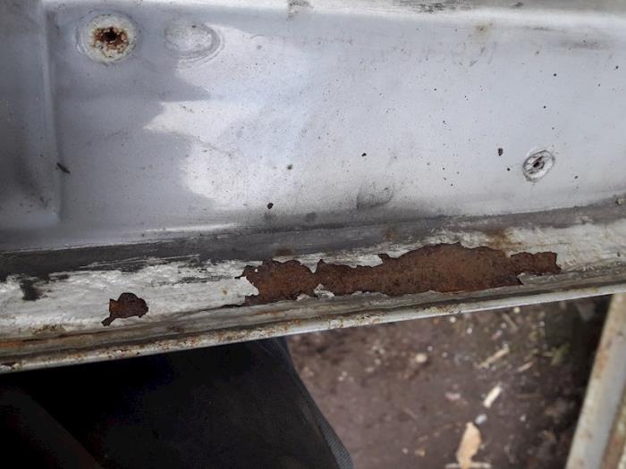 Baklucka från en Mercedes-Benz T/TE/TD (S123) 200 T 1980