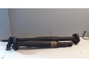 Begagnade Mellanaxel Mercedes E (W211) 2.7 E-270 CDI 20V Pris på förfrågan erbjuds av Tijdeman Mercedes Onderdelen