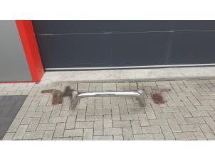 Begagnade Frontbåge Mercedes ML I (163) 270 2.7 CDI 20V Pris € 75,00 Marginaltabell erbjuds av Tijdeman Mercedes Onderdelen