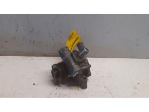 Gebruikte Stuurpomp Mercedes ML I (163) 270 2.7 CDI 20V Prijs € 95,00 Margeregeling aangeboden door Tijdeman Mercedes Onderdelen