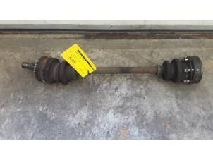 Gebruikte Steekas rechts-achter Mercedes SLK (R170) 2.0 200 16V Prijs op aanvraag aangeboden door Tijdeman Mercedes Onderdelen