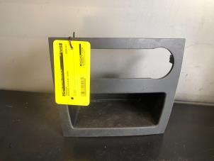 Begagnade Förvaringsfack Mercedes A (W169) 1.7 A-170 3-Drs. Pris på förfrågan erbjuds av Tijdeman Mercedes Onderdelen