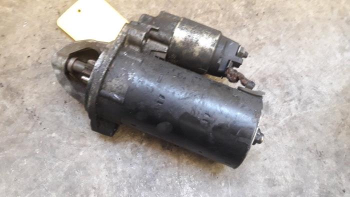 Startmotor från en Mercedes-Benz ML I (163) 270 2.7 CDI 20V 2002