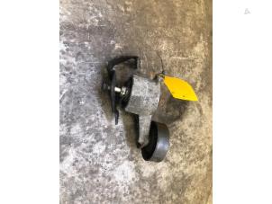 Używane Napinacz rózne Mercedes E Combi (S124) 2.0 E-200 16V Cena na żądanie oferowane przez Tijdeman Mercedes Onderdelen