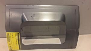 Gebruikte Bumper Rooster Mercedes ML I (163) 400 4.0 CDI V8 32V Prijs € 35,00 Margeregeling aangeboden door Tijdeman Mercedes Onderdelen