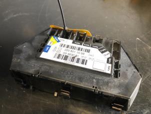 Używane Modul centralnego zamka Mercedes S (W220) 4.3 S-430 V8 24V Cena na żądanie oferowane przez Tijdeman Mercedes Onderdelen