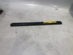 Begagnade Gummi, fönster Mercedes A (W169) 2.0 A-160 CDI 16V Pris på förfrågan erbjuds av Tijdeman Mercedes Onderdelen