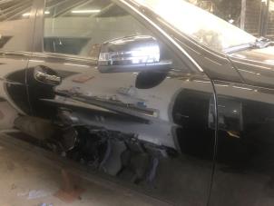 Begagnade Framdörr, 4-dörrars, höger Mercedes C Estate (S204) 2.2 C-200 CDI 16V . Pris € 250,00 Marginaltabell erbjuds av Tijdeman Mercedes Onderdelen