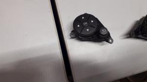 Gebruikte Radiobediening Stuur Mercedes C (W204) 1.6 C-180K 16V BlueEfficiency Prijs € 40,00 Margeregeling aangeboden door Tijdeman Mercedes Onderdelen