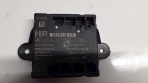 Gebruikte Centrale Deurvergrendelings Module Mercedes C Estate (S204) 2.2 C-200 CDI 16V . Prijs € 49,00 Margeregeling aangeboden door Tijdeman Mercedes Onderdelen