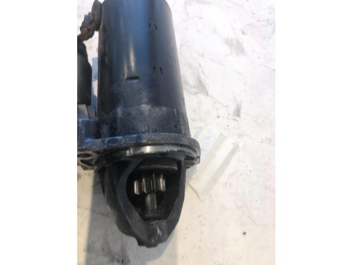 Startmotor från en Mercedes-Benz ML I (163) 270 2.7 CDI 20V 2004