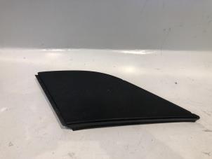 Begagnade A-stolpe, skydd, vänster Mercedes B (W245) 2.0 B-180 CDI 16V Pris på förfrågan erbjuds av Tijdeman Mercedes Onderdelen