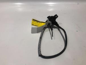 Begagnade Bränsletrycksregulator Mercedes B (W245) 2.0 B-200 16V Turbo Pris € 25,00 Marginaltabell erbjuds av Tijdeman Mercedes Onderdelen