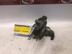 Begagnade Bränsletrycksregulator Mercedes B (W245) 2.0 B-180 NGT 16V Pris € 225,00 Marginaltabell erbjuds av Tijdeman Mercedes Onderdelen