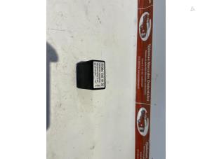 Gebruikte Gasklep Stelmotor Mercedes SL (R107) 500 SL Prijs € 200,00 Margeregeling aangeboden door Tijdeman Mercedes Onderdelen