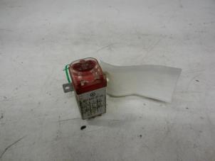 Używane Przekaznik Mercedes E Combi diesel (S124) 2.5 E-250D 20V Cena € 40,00 Procedura marży oferowane przez Tijdeman Mercedes Onderdelen