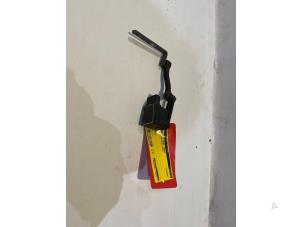 Gebruikte Stabilisatie Regel Sensor Mercedes R (W251) 5.0 500 V8 32V 4-Matic Prijs € 25,00 Margeregeling aangeboden door Tijdeman Mercedes Onderdelen