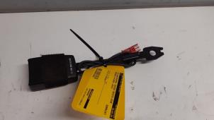 Begagnade Främre bältesspänne, höger Mercedes A (W169) 1.5 A-150 16V Pris € 30,01 Marginaltabell erbjuds av Tijdeman Mercedes Onderdelen