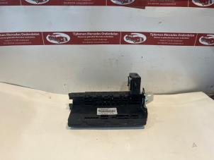 Gebruikte Zekeringkast Mercedes C Combi (S203) 2.7 C-270 CDI 20V Prijs € 145,00 Margeregeling aangeboden door Tijdeman Mercedes Onderdelen