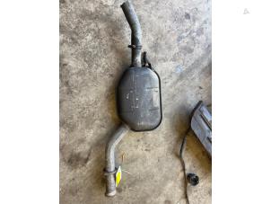 Gebruikte Uitlaat Middendemper Mercedes 190 D (W201) 2.5 TD Prijs € 50,00 Margeregeling aangeboden door Tijdeman Mercedes Onderdelen