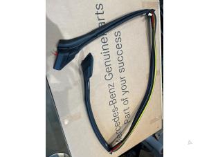 Nya Gummi, vindruta Mercedes SL AMG (R232) 2.0 43 AMG 16V EQ Boost Pris € 199,65 Inklusive moms erbjuds av Tijdeman Mercedes Onderdelen