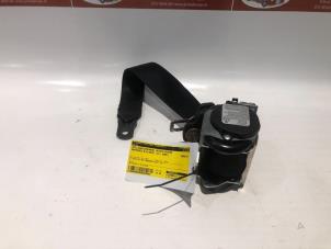 Begagnade Bakre säkerhetsbälte, höger Mercedes B (W245) 2.0 B-200 16V Turbo Pris € 40,00 Marginaltabell erbjuds av Tijdeman Mercedes Onderdelen