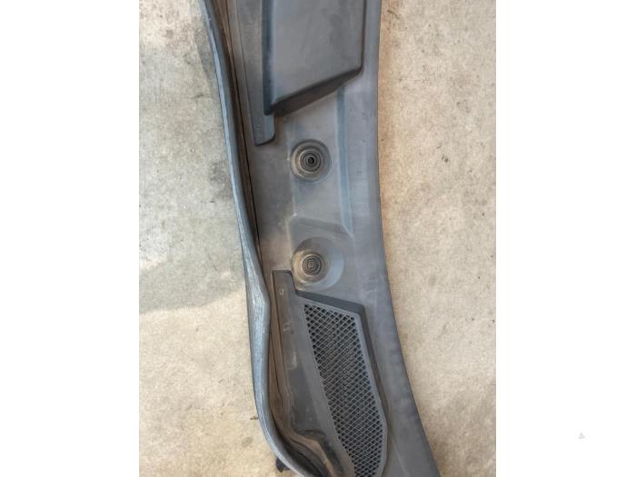 Paravent van een Mercedes-Benz A (W176) 1.6 A-180 16V 2016