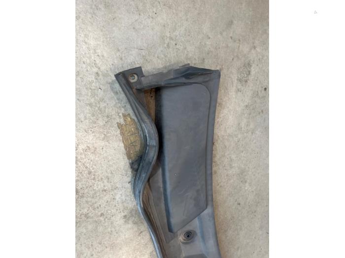 Paravent van een Mercedes-Benz A (W176) 1.6 A-180 16V 2016