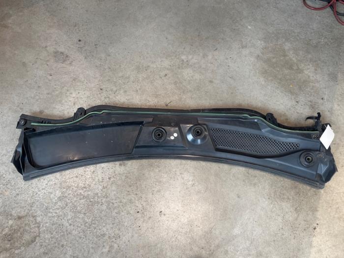 Paravent van een Mercedes-Benz A (W176) 1.6 A-180 16V 2016