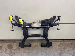 Używane Rama pomocnicza Mercedes A (W176) 1.6 A-180 16V Cena € 199,00 Procedura marży oferowane przez Tijdeman Mercedes Onderdelen