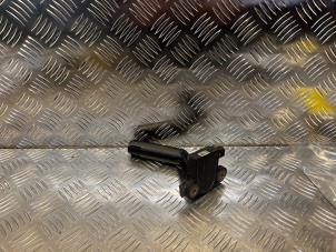 Begagnade Oljenivåsensor Mercedes A (W169) 2.0 A-160 CDI 16V 3-Drs. Pris € 35,00 Marginaltabell erbjuds av Tijdeman Mercedes Onderdelen