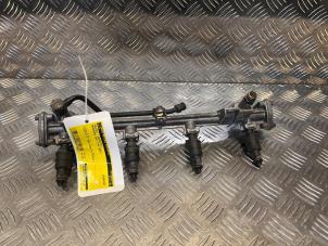 Używane Listwa wtryskowa Mercedes SLK (R170) 2.3 230 K 16V Cena € 45,00 Procedura marży oferowane przez Tijdeman Mercedes Onderdelen