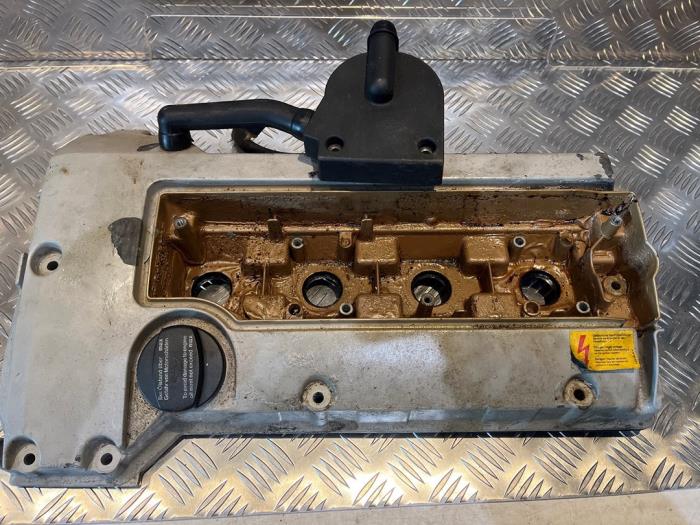 Vipparmskåpa från en Mercedes-Benz SLK (R170) 2.3 230 K 16V 1997