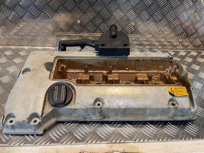 Vipparmskåpa från en Mercedes-Benz SLK (R170) 2.3 230 K 16V 1997