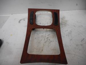 Gebruikte Interieurlijsten Set Mercedes C (W203) 2.2 C-200 CDI 16V Prijs € 20,00 Margeregeling aangeboden door Tijdeman Mercedes Onderdelen