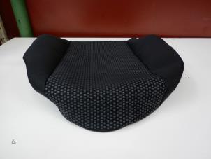 Nieuwe Stoel Zitting rechts Mercedes Sprinter 3,5t (906.63) Prijs € 148,06 Inclusief btw aangeboden door Tijdeman Mercedes Onderdelen