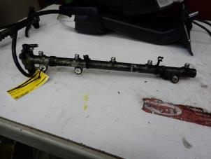 Begagnade Bränsleinsprutningsmunstycke Mercedes Sprinter 3t (903) 316 CDI 20V Pris € 40,00 Marginaltabell erbjuds av Tijdeman Mercedes Onderdelen