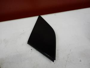 Begagnade Dekorstripe Mercedes B (W245) 2.0 B-180 CDI 16V Pris € 15,00 Marginaltabell erbjuds av Tijdeman Mercedes Onderdelen