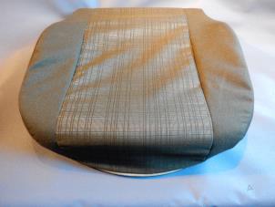 Nieuwe Stoel Zitting rechts Mercedes Sprinter 3,5t (906.63) Prijs € 148,06 Inclusief btw aangeboden door Tijdeman Mercedes Onderdelen