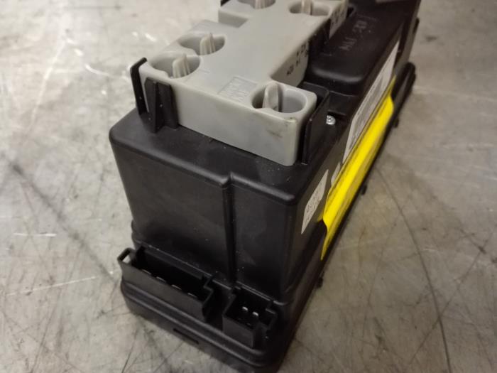 Centralelmodul från en Mercedes-Benz CLK (C208) 2.0 200 16V 1998