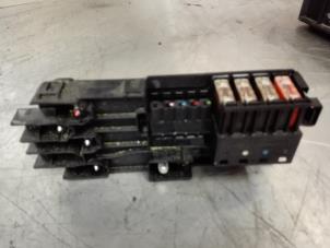 Begagnade Säkringsbox Mercedes ML II (164/4JG) 3.0 ML-280 CDI 4-Matic V6 24V Pris € 35,00 Marginaltabell erbjuds av Tijdeman Mercedes Onderdelen